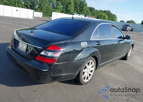 2007 Mercedes-Benz S 550 z USA, uszkodzony, nr VIN WDDNG71X97A025706